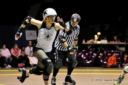 Wheezy jamming in a 2010 Cincinnati Rollergirls game at the Cincinnati Gardens